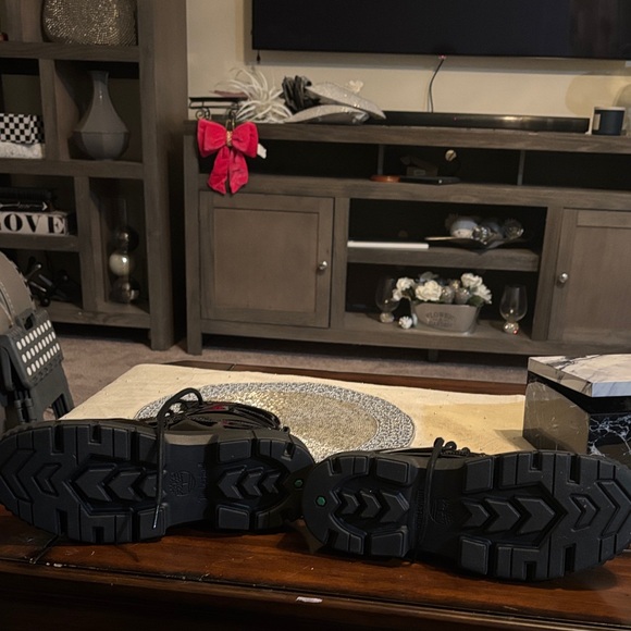 Timberland Black Patent Combat Boots - Picture 5 of 6